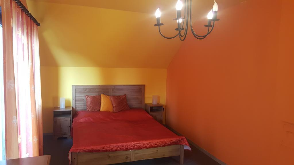 Nador Apartman Apartment Балатонлеле Екстериор снимка